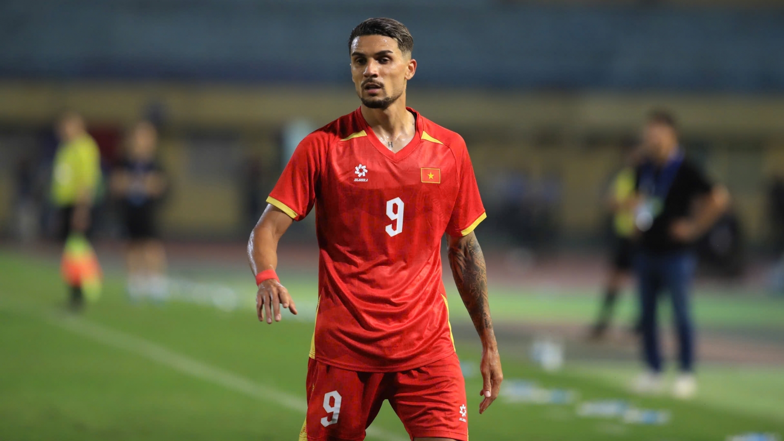 Hà Nội FC bất ngờ lên tiếng về chấn thương của Đỗ Hoàng Hên